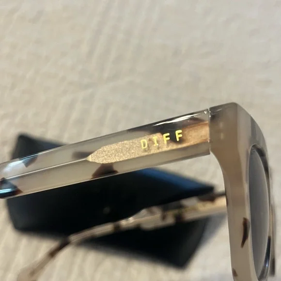 DIFF sunglasses - cream tortoise shell cat eye chic retro - Picture 2 of 5